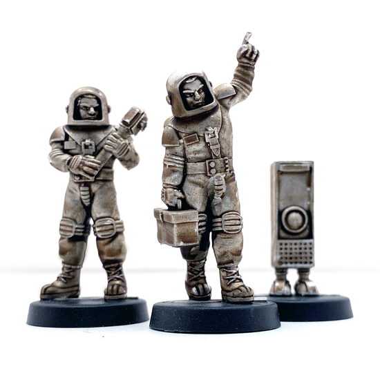 Unpainted 28mm sci-fi miniatures of Star Schlock's starship crew.